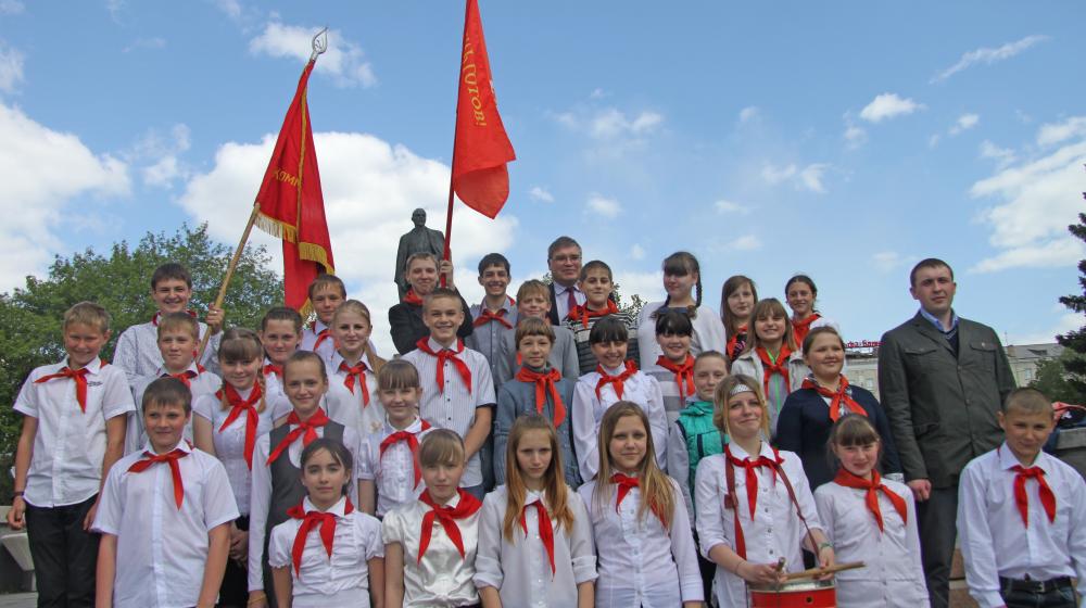 Экологическая акция "Сосенки". Как отметили День пионерии в Омской области