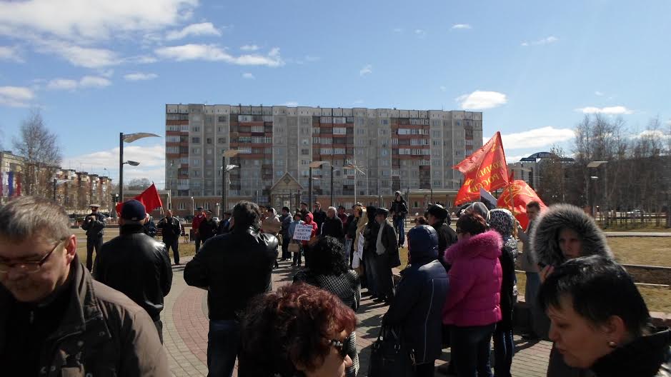Ханты-Мансийский АО. Митинг жителей балков дошел до штурма администрации Сургута