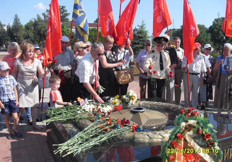 Коммунисты Крыма почтили память погибших в годы Великой Отечественной войны