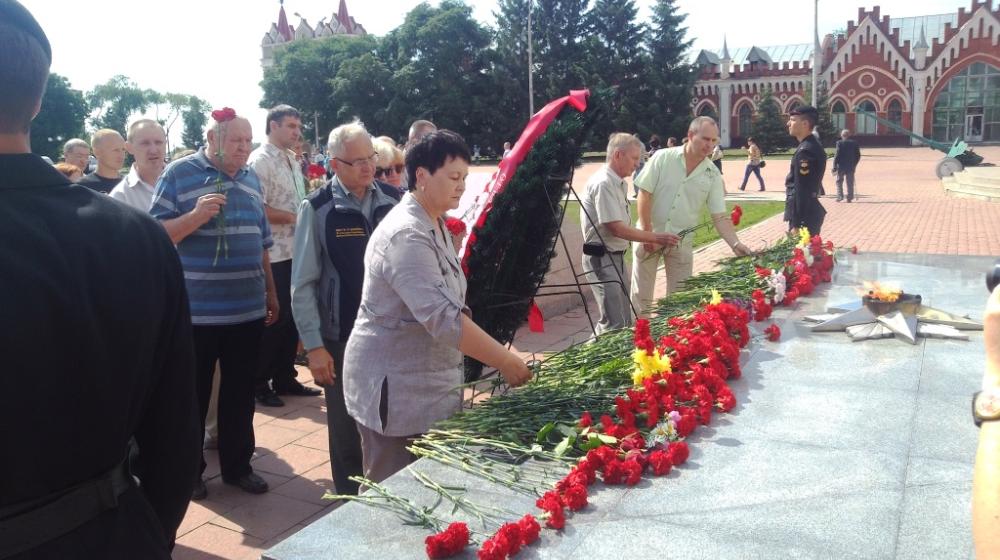 Амурские коммунисты 22 июня провели возложения цветов к памятникам воинам-амурчанам