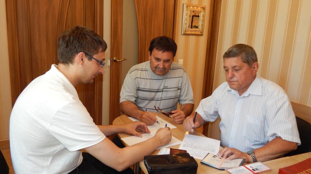 Алтайский край. Коммунисты приступили к сбору подписей за своего кандидата в губернаторы 