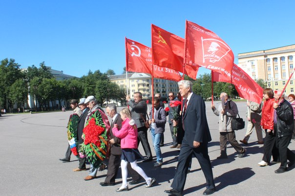 Новгородские коммунисты почтили память погибших в годы Великой Отечественной Войны