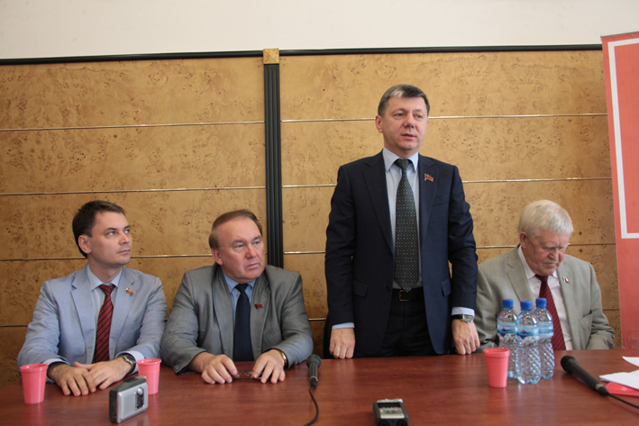 В Якутске состоялся семинар-совещание партийного актива КПРФ Дальневосточного федерального округа. Фоторепортаж