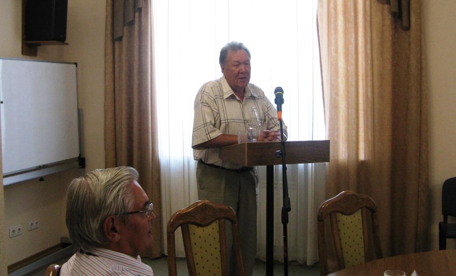 Алтайские коммунисты приняли участие в «круглом столе», посвященном 60-летию освоения Целины