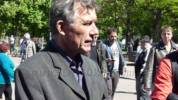 Из захваченного хунтой Славянска сообщают: арестован лидер местных коммунистов Анатолий Хмелевой