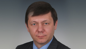 Депутат-коммунист Д.Г. Новиков о необходимости участия государства в экономической жизни страны: "Противостоять угрозам Запада сможет только значительно более сильная Россия"