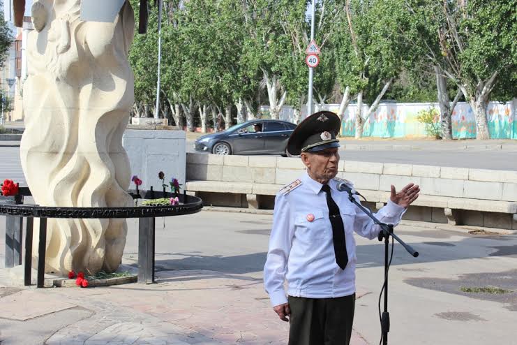 Коммунисты почтили память жертв бомбардировки Сталинграда