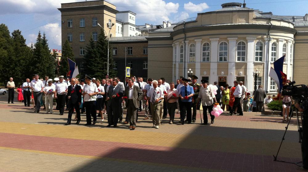 Орловские коммунисты торжественно отмечают 71-ю годовщину освобождения города от немецко-фашистских захватчиков
