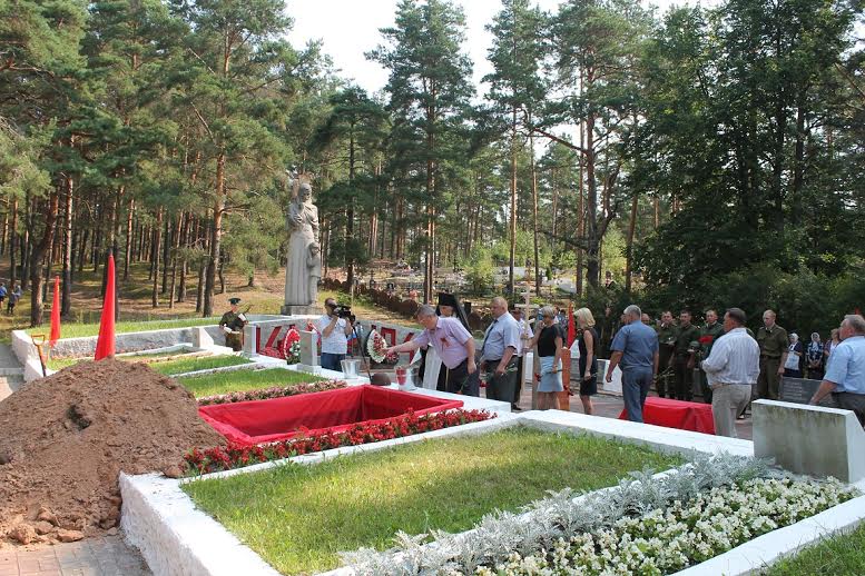 Псковская область. А.А. Рогов и В.С. Никитин приняли участие в праздновании 70-летия освобождения от немецко-фашистских захватчиков города Печоры
