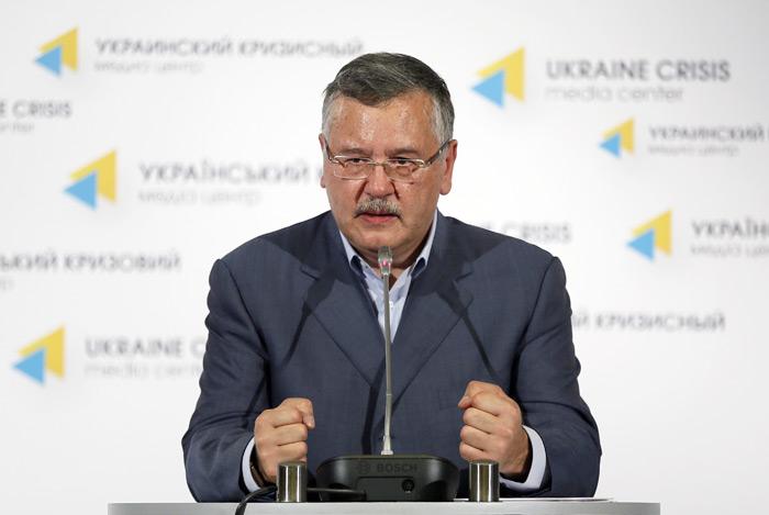 "Киев бредит войной". Экс-министр обороны Украины призывает взрывать, бомбить и сжигать Россию