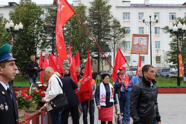 Магаданская область. Коммунисты приняли участие в митинге в честь окончания Второй мировой войны