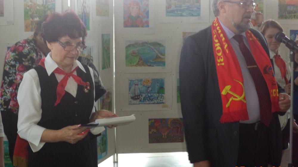 «Нет задач невыполнимых! Пионеры - это сила!». Торжественный прием в пионеры в городе Владивостоке