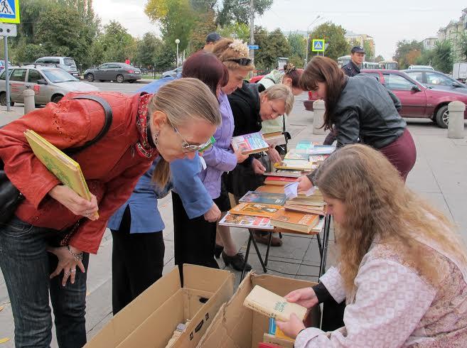В Самаре продолжается акция «Книга против деградации» 
