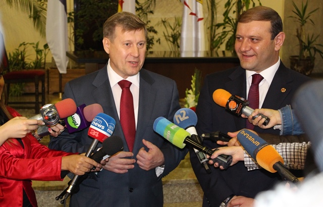 Анатолий Локоть подписал соглашение о побратимстве городов Новосибирска и Еревана