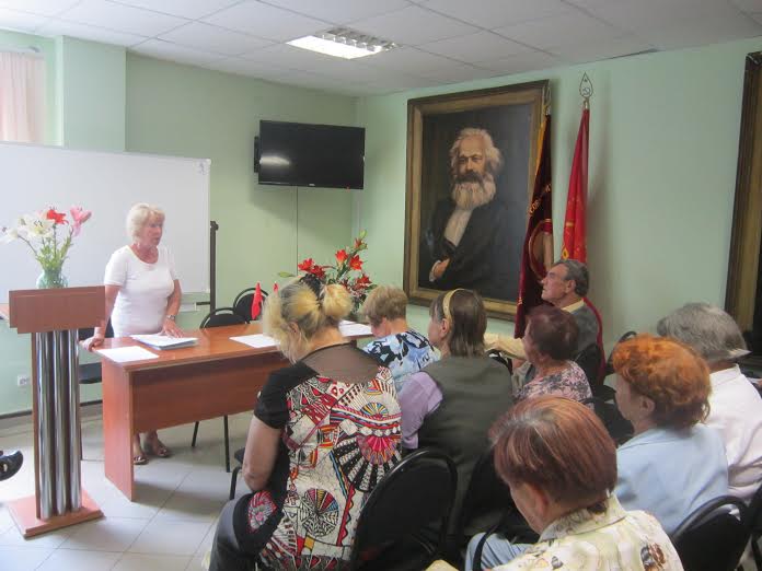 Новгородское отделение организации «Дети Войны» проводит сбор подписей в поддержку законопроекта КПРФ