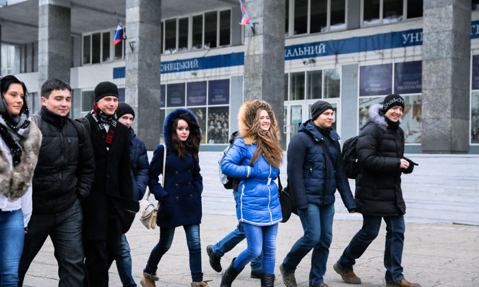 Экзамен по выживанию. Как Донецкий университет противостоит попыткам украинских властей уничтожить высшую школу в Донбассе