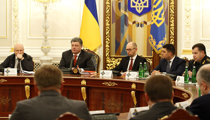 Украина ждет приказа хозяина. К визиту американского вице-президента Петр Порошенко приказал провести инвентаризацию сил «АТО»