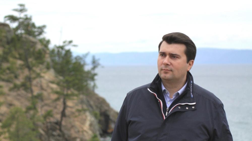 О.А. Лебедев принял участие в экологическом субботнике по очистке от мусора озера Байкал