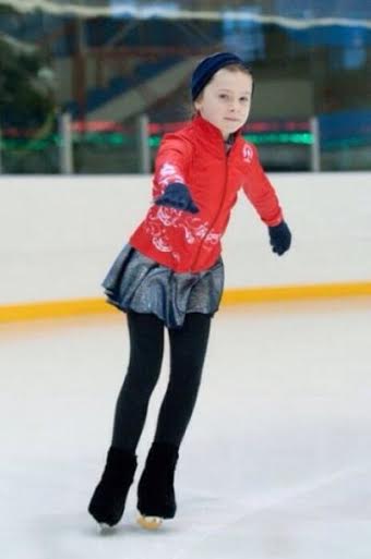 Предновогодний концерт юных  фигуристов спортклуба КПРФ