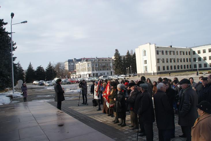 Ленин в горы счастье принес! В Черкесске к Дню памяти Ильича отреставрировали памятник Ленину на центральной площади