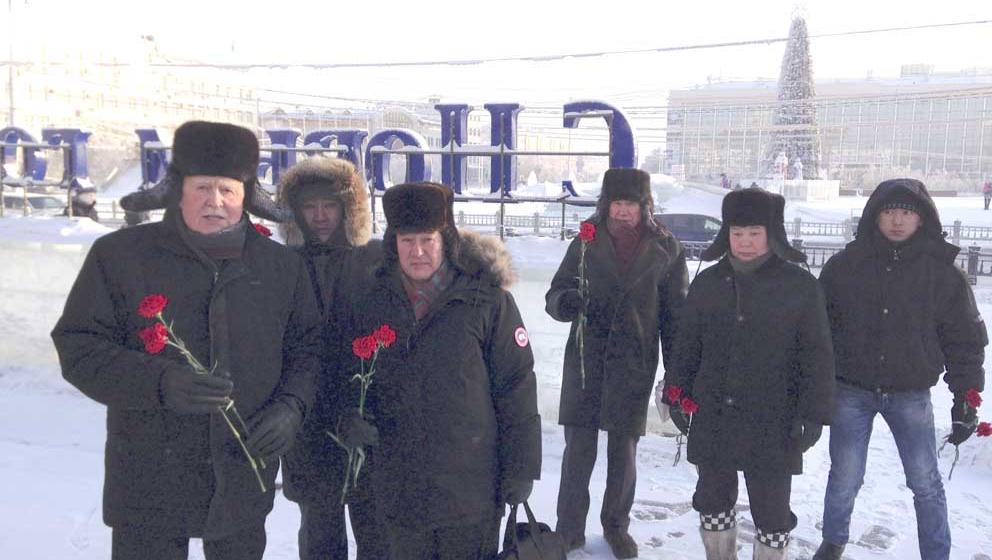 Якутия. Цветы — вождю мирового пролетариата