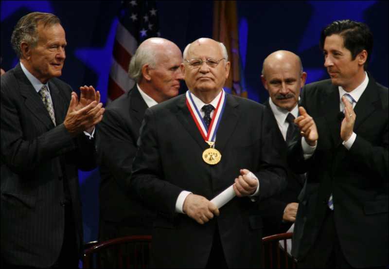 Д.Г. Новиков в спецвыпуске «Правды»: «Горбачев - четвертый участник Беловежского сговора»