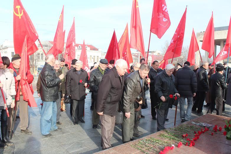 Коммунисты Крыма почтили память Вождя мирового пролетариата В.И. Ленина
