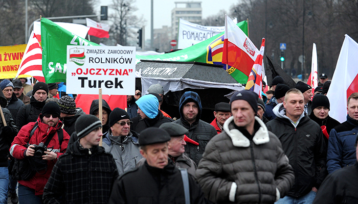 Польские фермеры продолжают протестовать в центре Варшавы 