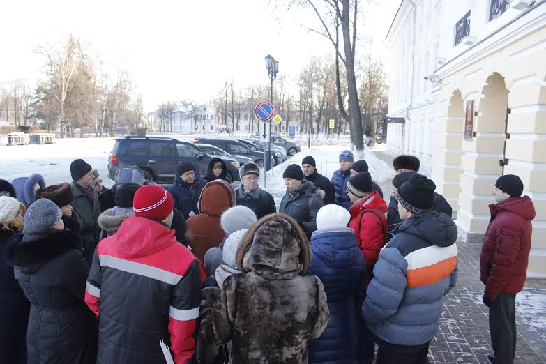 «Верните наш завод!» Рабочие «Русьхлеба» пришли к Ярославской областной Думе