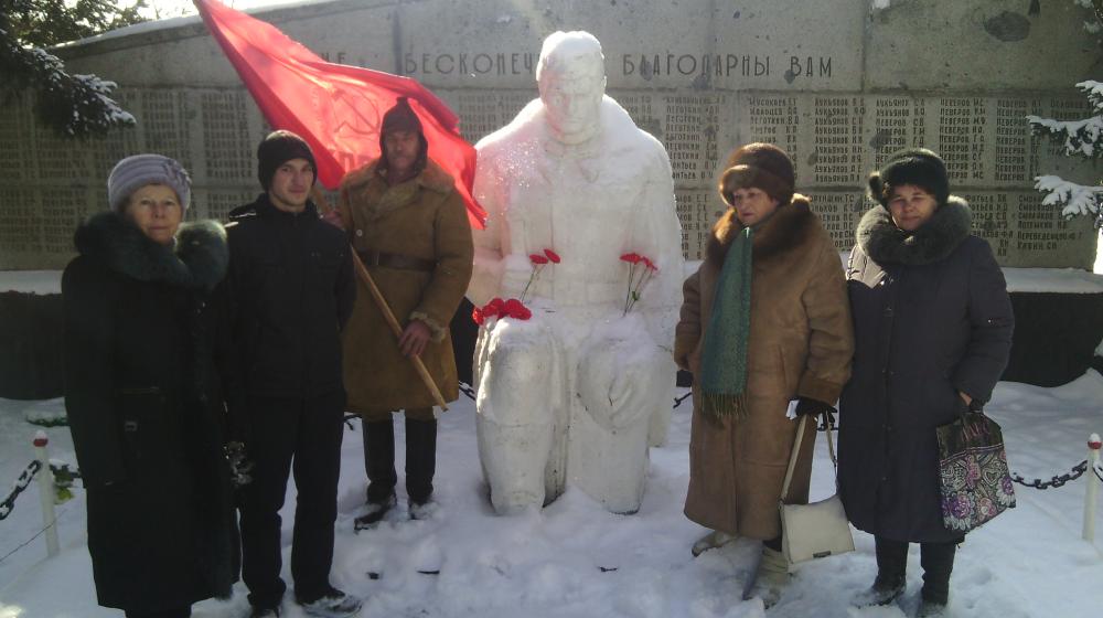 Алтайские коммунисты 23 февраля провели автопробег по селам Бийского района