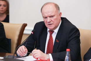 Г.А. Зюганов встретился с министром промышленности и торговли Д.В. Мантуровым