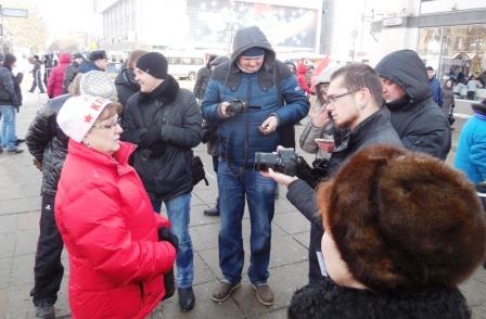 Ольга Алимова провела встречу с саратовцами