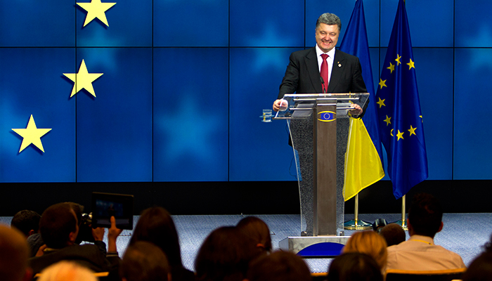 Порошенко переходит границы. Почему Евросоюз не готов предоставить Украине безвизовый статус