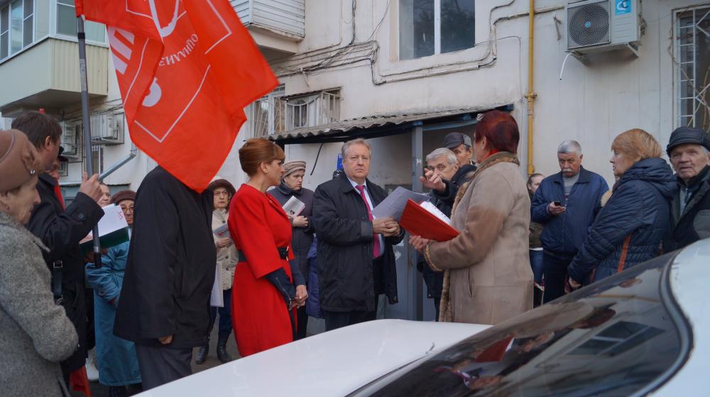 Антикризисные меры: позиция КПРФ и дела партии власти. Пресс-конференция депутатов-коммунистов в Краснодаре