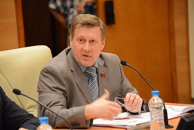 Мэр Новосибирска коммунист Анатолий Локоть возглавил медиарейтинг в СФО