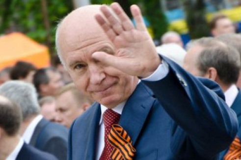 В.Ф.Рашкин: губернатор Меркушкин должен публично извиниться перед ветеранами и найти в себе мужество добровольно подать в отставку