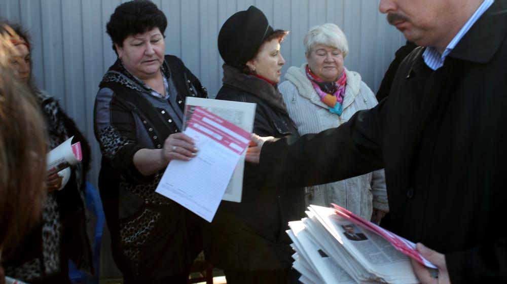 Дворы Краснодара без внимания властей. "Народная приемная депутата Госдумы Обухова" помогает жителям бороться с бездеятельностью чиновников