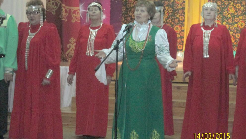 Коммунисты и комсомольцы Якутии поддерживают детский фольклорный ансамбль “Сударушка” и ансамбль ложкарей