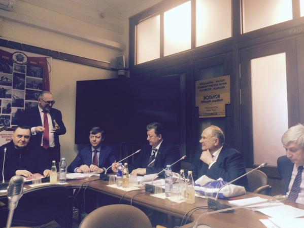 Твит от @SObuhov: Председатель Компартии ДНР, спикер парламента ДНР Борис Литвинов поблагодарил на секретариате ЦК КПРФ за помощь