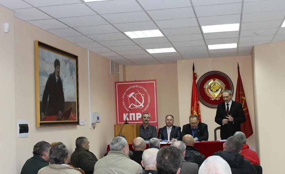 Волгоград. Депутаты-коммунисты встали на защиту владельцев гаражей