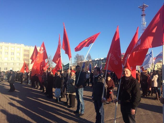 Удмуртия, Ижевск: Комсомольцы участвуют в митинге по годовщине присоединения Крыма