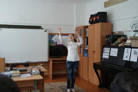 В детских социальных учреждениях Карачаево-Черкесии по инициативе депутата-коммуниста А.Ж. Бифова открылись шахматные секции