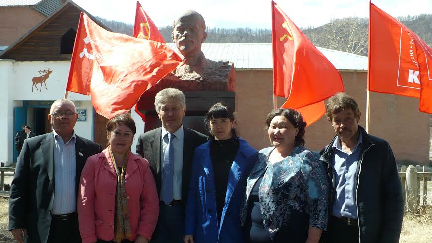 Республика Алтай. В селе Чёрный Ануй открыт памятник В.И. Ленину