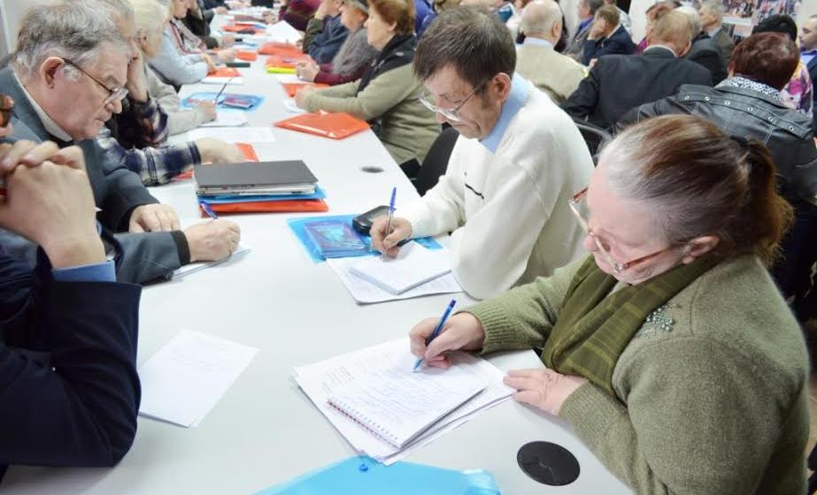 Первый секретарь Тульского обкома  Олег Лебедев провел в Туле семинар-совещание секретарей первичных отделений для поддержки партийного актива и дальнейшего усиления всех направлений партийной работы