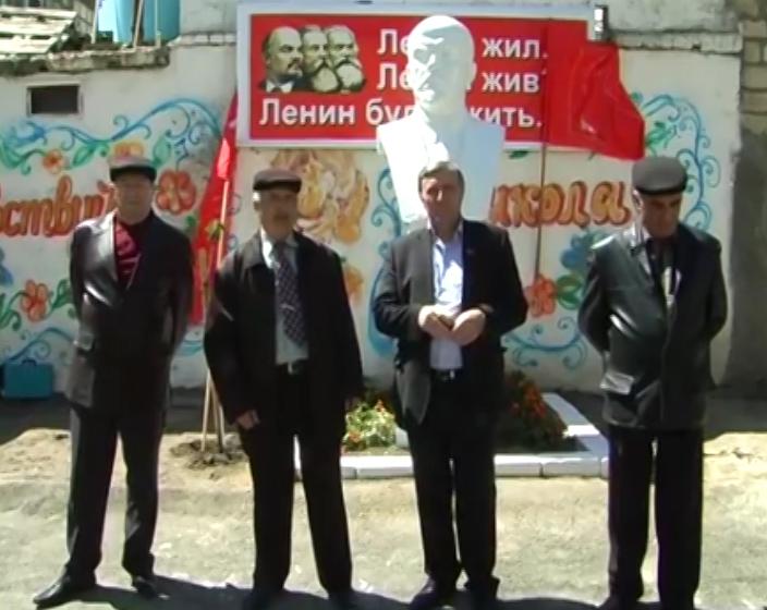 Дагестан. Коммунисты и комсомольцы провели субботник, велопробег и турнир по мини-футболу, посвященные 70-летию Победы 