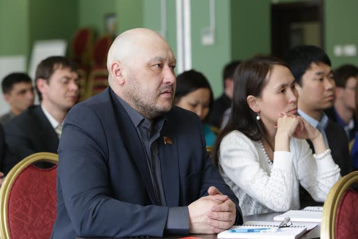 «Тот, кто вооружен знанием, - непобедим!». Д.Г. Новиков открыл обучение двенадцатого потока в Центре политической учёбы