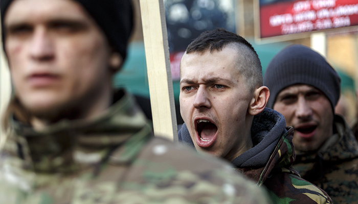 Новый «котел» для Порошенко. «Правый сектор» объявил внезапные учения в тылу и грозит Киеву вторым фронтом