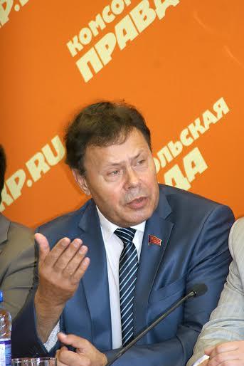 Пресс-конференция депутатов Госдумы от КПРФ в Челябинске. Ю.В. Афонин: «Надо не отнимать у регионов последние копейки, а эффективнее наполнять бюджет»