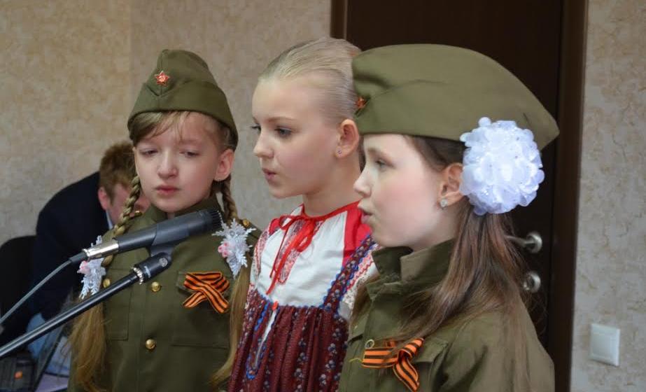 Депутат-коммунист Олег Лебедев поздравил в Тульском обкоме партии ветеранов Великой Отечественной войны