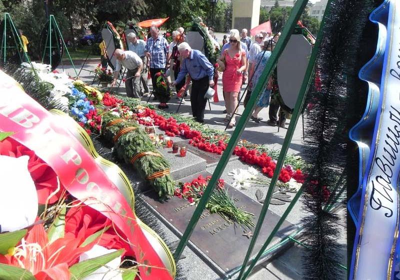 Белгородские коммунисты почтили память героев Великой Отечественной
